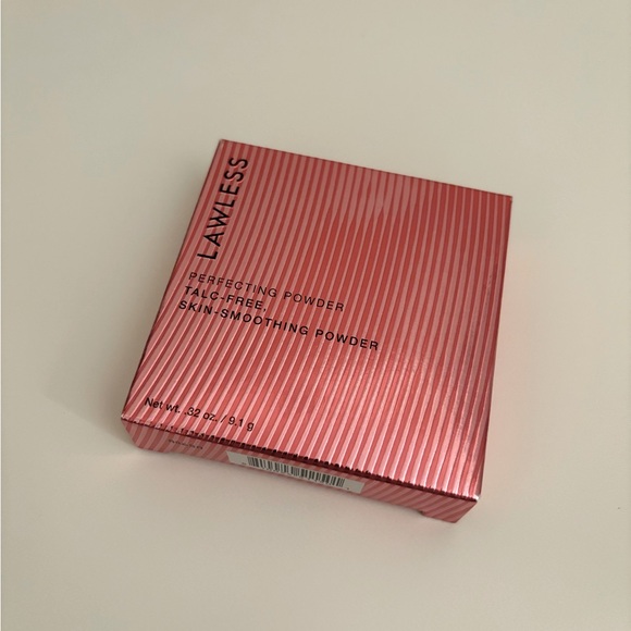 LAWLESS Setting Powder - Fair - Picture 5 of 6